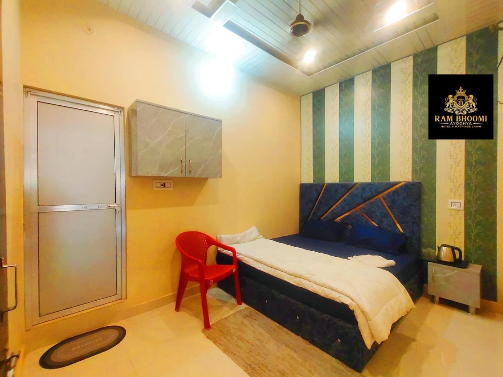 Hotel Rambhoomi Ayodhya Exteriér fotografie